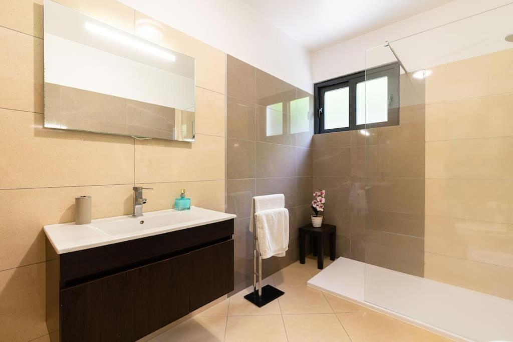 Casa Mia, A Dream Spot With Heated Pool Villa Arco da Calheta  Luaran gambar